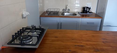 Sandbaai Apartamento | Sandbaai Hermanus Self Catering Garden Flat for 2
