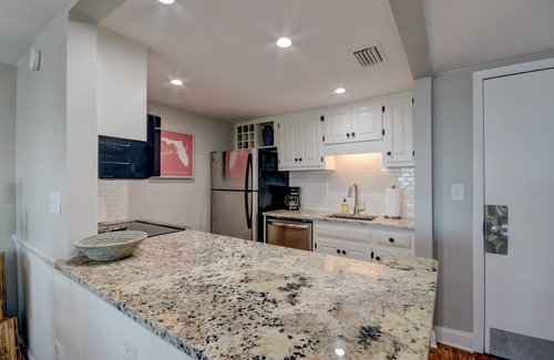 American Beach Condominio | Sandcastle Retreat - Hosted by Moore AI Rentals