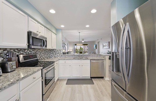 Tropical Cove Condominio | Sandcastle Retreat at Lexington CC Lake Village