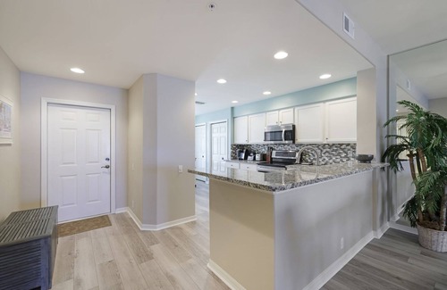 Tropical Cove Condominio | Sandcastle Retreat at Lexington CC Lake Village