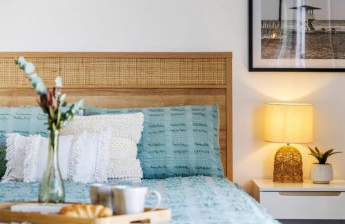 Fingal Bay Casa | Sandcastles at the Beach - Linen Supplied & Beds Ready on Arrival