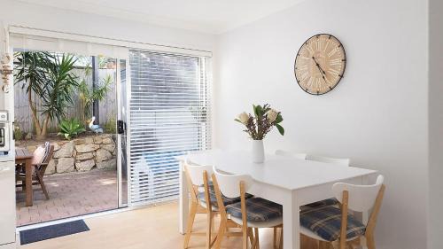 Anna Bay Casa | Sandcastles No 1- Stroll to Birubi and Tomaree Coastal Walk