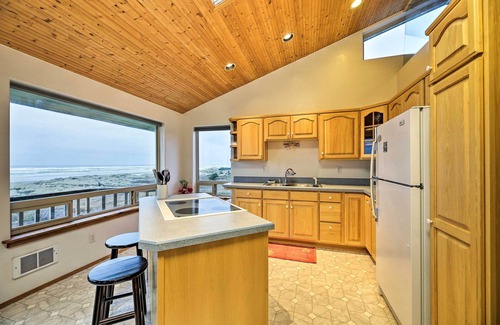 Waldport Apartamento | Sanderling Sea Cottages, Unit A: Pet Friendly!