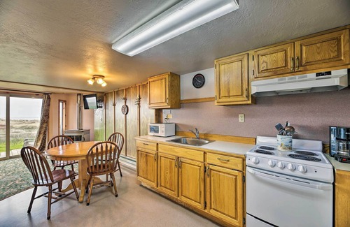 Waldport Cabaña | Sanderling Sea Cottages, Unit 2: Walk to Coast!