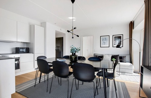 Taarnby Municipality Apartamento | Sanders Arena - Chic 3-bdr Apt Close to Metro