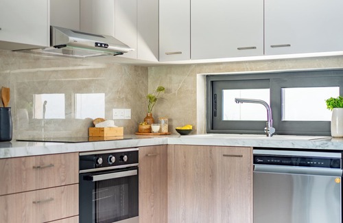Agios Tychon Apartamento | Sanders River Plaza Nice 3 Bedroom Apt w Terrace