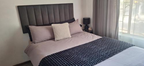 Rooihuiskraal Casa | Sandgrouse Guesthouse