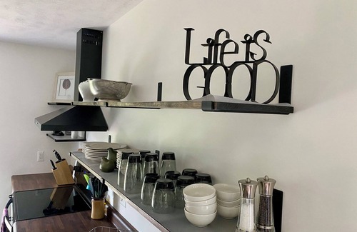 Elberta Casa | Sandhill Cottage, new 2-bedroom house in Elberta, dog friendly
