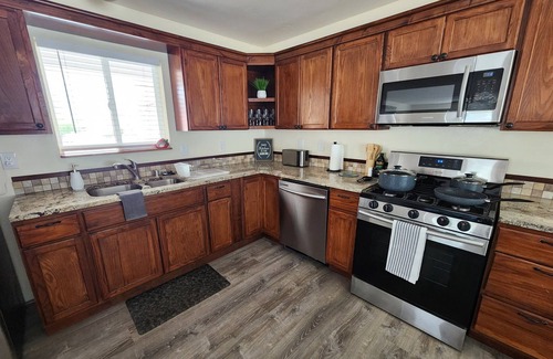Bosque Farms Casa | Sandia Retreat - Pool Table, Arcade, Relaxing, FUN