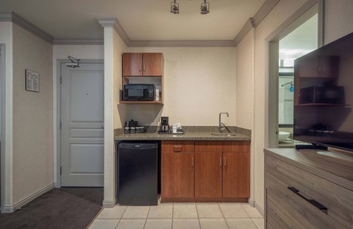 Winnipeg Hotel | Sandman Hotel & Suites Winnipeg Airport