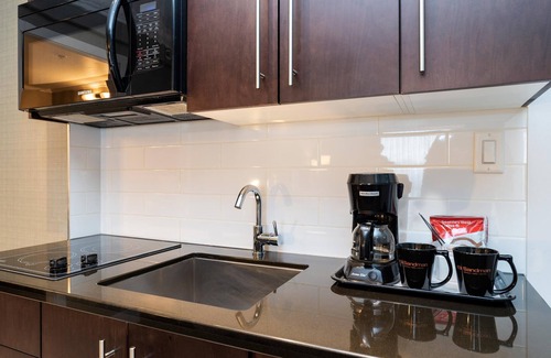 Richmond Hotel | Sandman Hotel Vancouver Airport