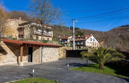 Villafufre Cabaña | Sandoñana · by Wehomes · Old Palace Lodge DA10
