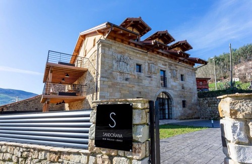 Villafufre Cabaña | Sandoñana · by Wehomes · Old Palace Lodge DA10