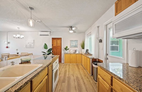 Satellite Beach Apartamento | Sandpiper 𓇼 2BR/1BA Across From Beach!