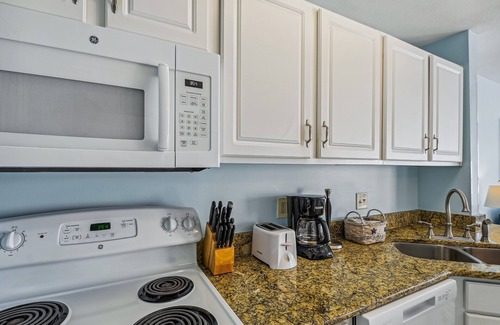 Holiday Isle Condominio | Sandpiper Cove 8112 Studio Bedroom Condo by RedAwning