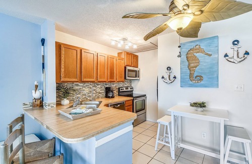 Holiday Isle Condominio | Sandpiper Cove 8229 Studio Bedroom Condo by RedAwning