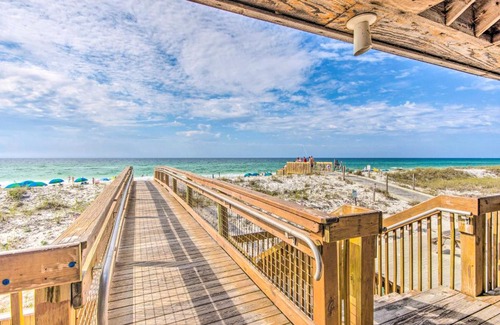 Holiday Isle Apartamento | Sandpiper Cove Escape on Canal - Walk to Beach!