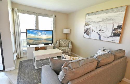 Holiday Isle Casa | Sandpiper Cove Unit 8125 Updated Studio In Destin FL