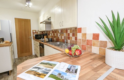 Wyke Regis Cabaña | SANDPIPER, pet friendly, character holiday cottage in Weymouth