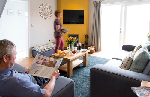 Winnard's Perch Casa | SandPipers Luxury hot tub lodge with 2 ensuites a private Sauna & BBQ terrace