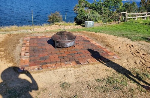 Sandpoint Alquiler De RV | Sandpoint lakefront ranch RV site with fire pit