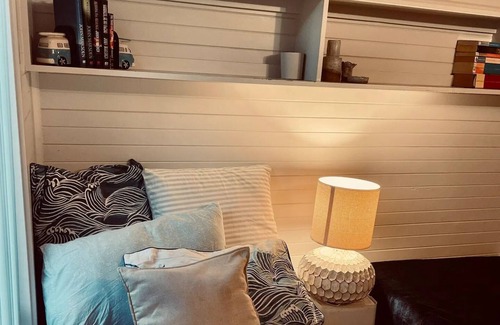 Mullaway Casa | Sandswept House a Nostalgic Family Beach House