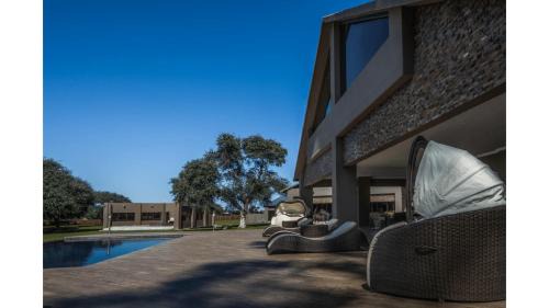 Gobabis Cabina | Sandune Game Lodge