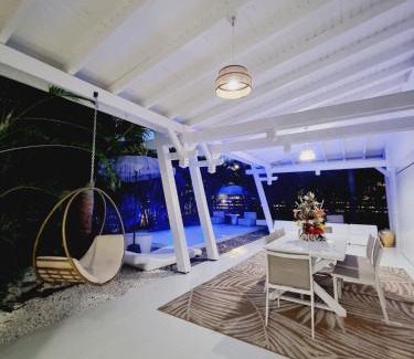 L'Autre-Bord Casa | Sandy Bay Villa Opale