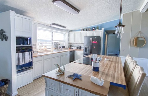 Graford Casa | Sandy Beach Cabana on Possum Kingdom Lake