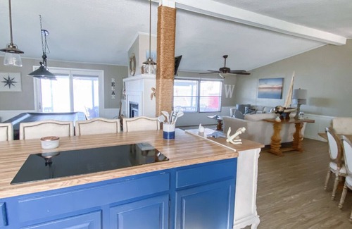 Graford Casa | Sandy Beach Cabana on Possum Kingdom Lake