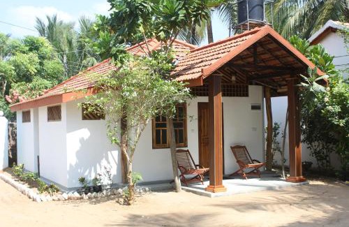 Pottuvil Division 2 Casa | Sandy Beach Hotel