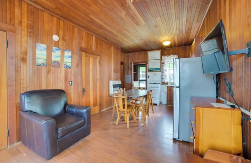 Cedarville Cabina | Sandy Beach & Sunset Views: Cedarville Cabin 3!
