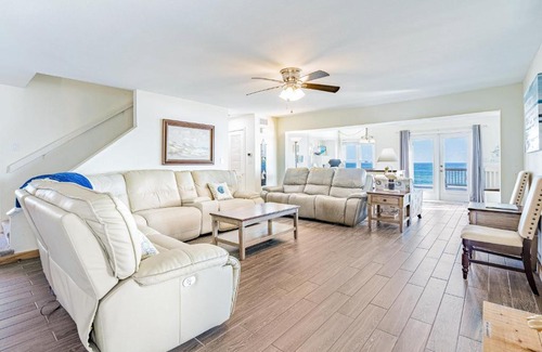 Fort Morgan Casa | Sandy Feet & Happy Hearts
