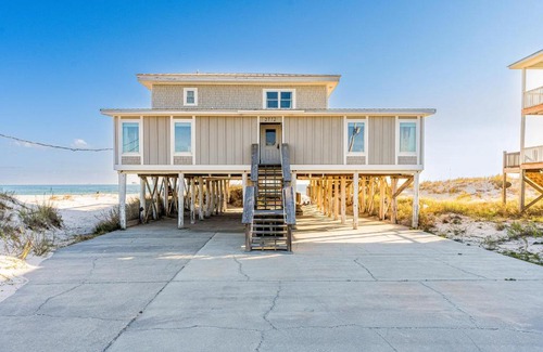 Fort Morgan Casa | Sandy Feet & Happy Hearts