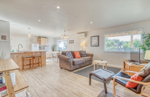 Neahkahnie Beach Casa | Sandy Feet - Meredith Lodging