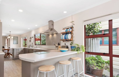 Papamoa Beach Cabaña | Sandy Feet - Papamoa Beach Holiday Home
