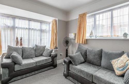 Chapel Saint Leonards Casa | Sandy Lodge