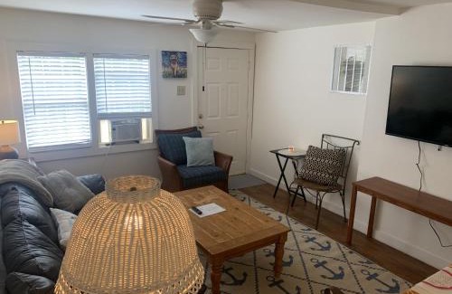 East Ocean View Casa | Sandy Mutts at the Beach cottage