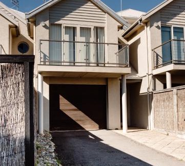Port Fairy Casa | Sandy Nook Beachfront Bliss with uninterrupted Ocean Views