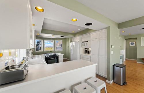 Ferndale Casa | SANDY POINT 6 BEDS 3 BATHS BEACH HOUSE WITH AMAZING VIEWS