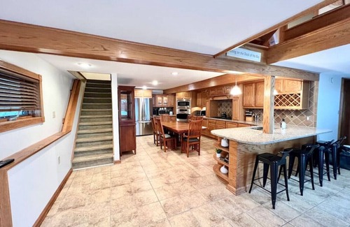 Pulaski Casa | Sandy Pond LAKE HOUSE | Pets | Tiki Bar | Fire Pit