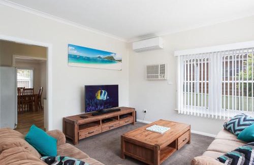 Shoal Bay Casa | Sandy Shoal Shoal Bay Beach Cottage with aircon