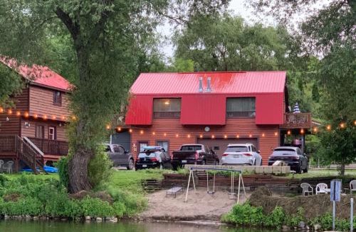Harwood Casa | Sandy Shore Cottages Luxury Resort on Rice Lake