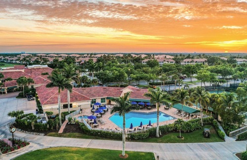 Tropical Cove Condominio | Sandy Shores at Lexington CC Lake Village