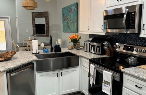 San Luis Casa | Sandy Shores Beach House in Treasure Island