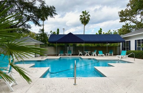 Saint Simons Heights Condominio | Sandy Shores Retreat - Pet Friendly!