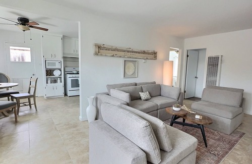 Shell Beach Casa | Sandy Toes Retreat a Shell Beach duplex - Min 30 night