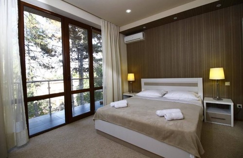 Vera Hotel | Sani Hotel