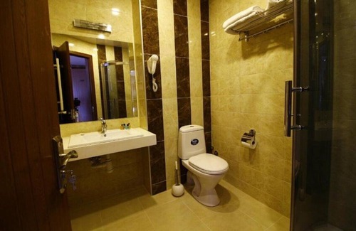 Vera Hotel | Sani Hotel