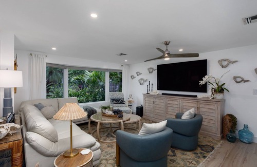 Sanibel Casa | Sanibel Getaway: Spacious House with Pool, Bikes & Island Charm
